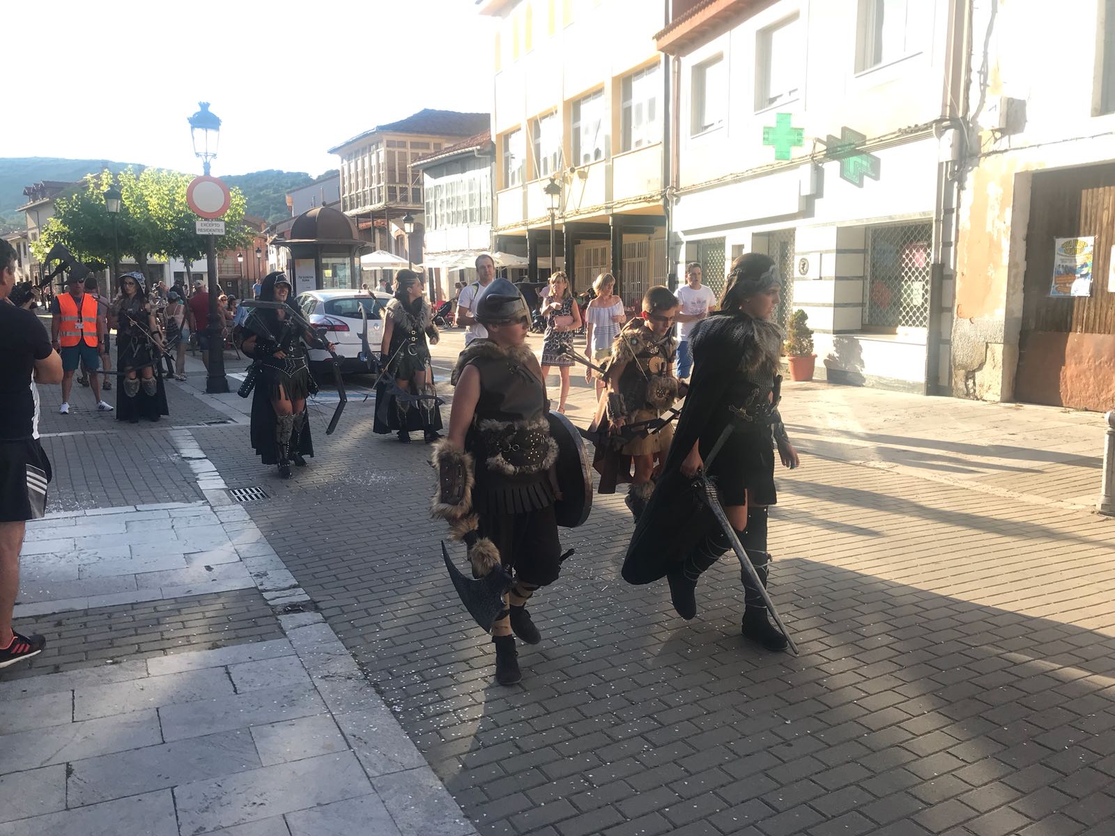 Fotos: El Carnaval también es para el verano en Pola de Gordón