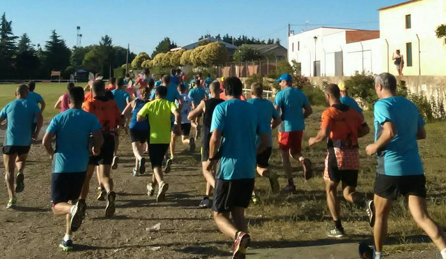 Fotos: Laguna de Negrillos une deporte y solidaridad