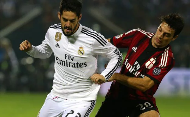 El Real Madrid y el Milan disputando un partido amistoso en Dubai