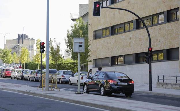 Uno de los radares instalados en las cercanías del Campus Unamuno en la ciudad de Salamanca. 