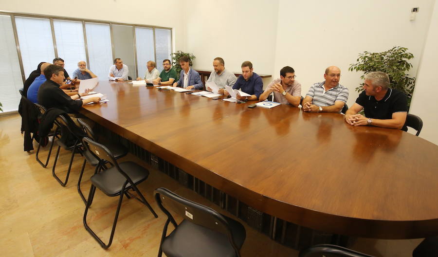 Fotos: Reunión de la Mesa por el futuro del Bierzo