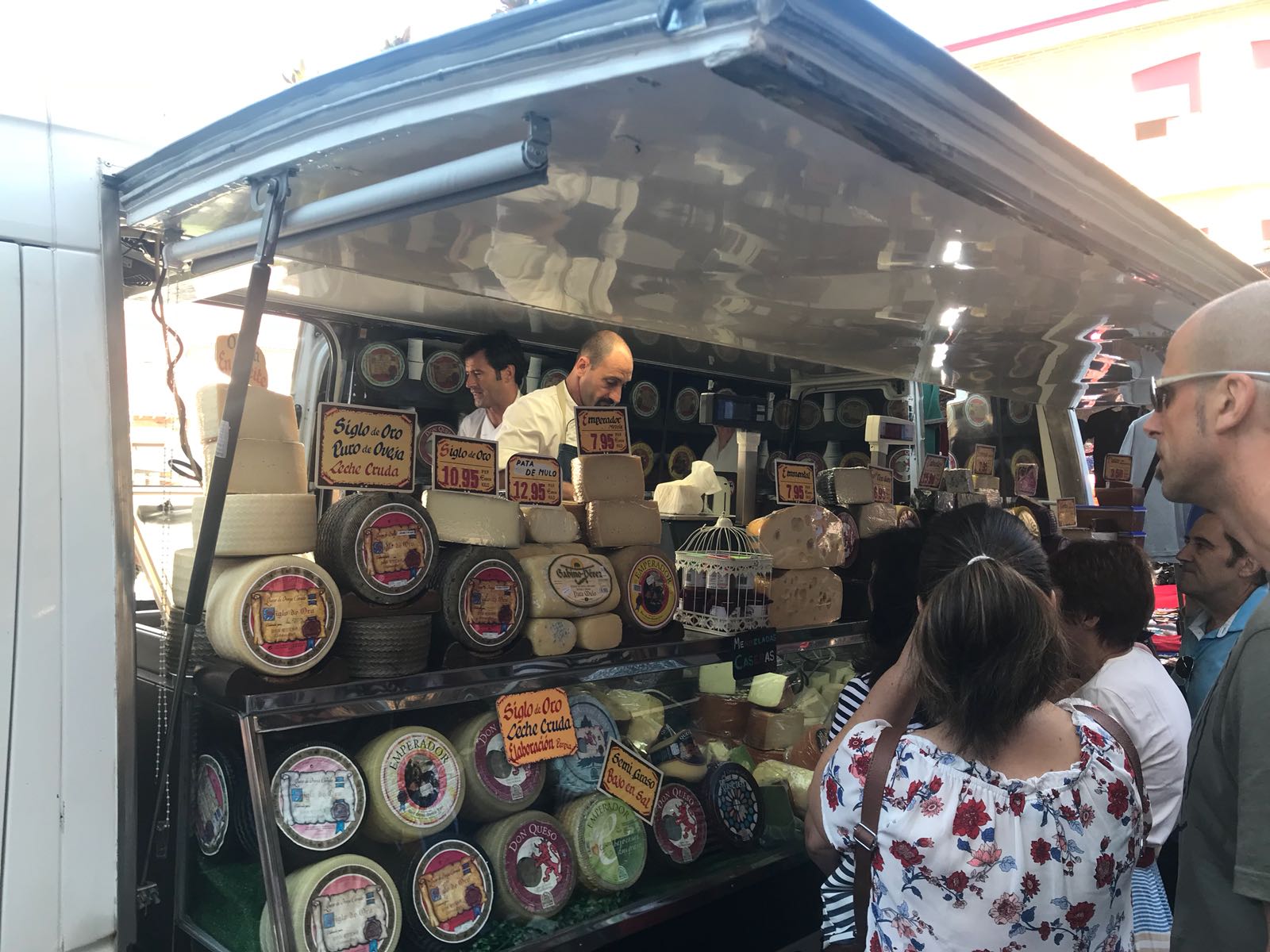 Fotos: Jueves de mercado en Valencia de Don Juan
