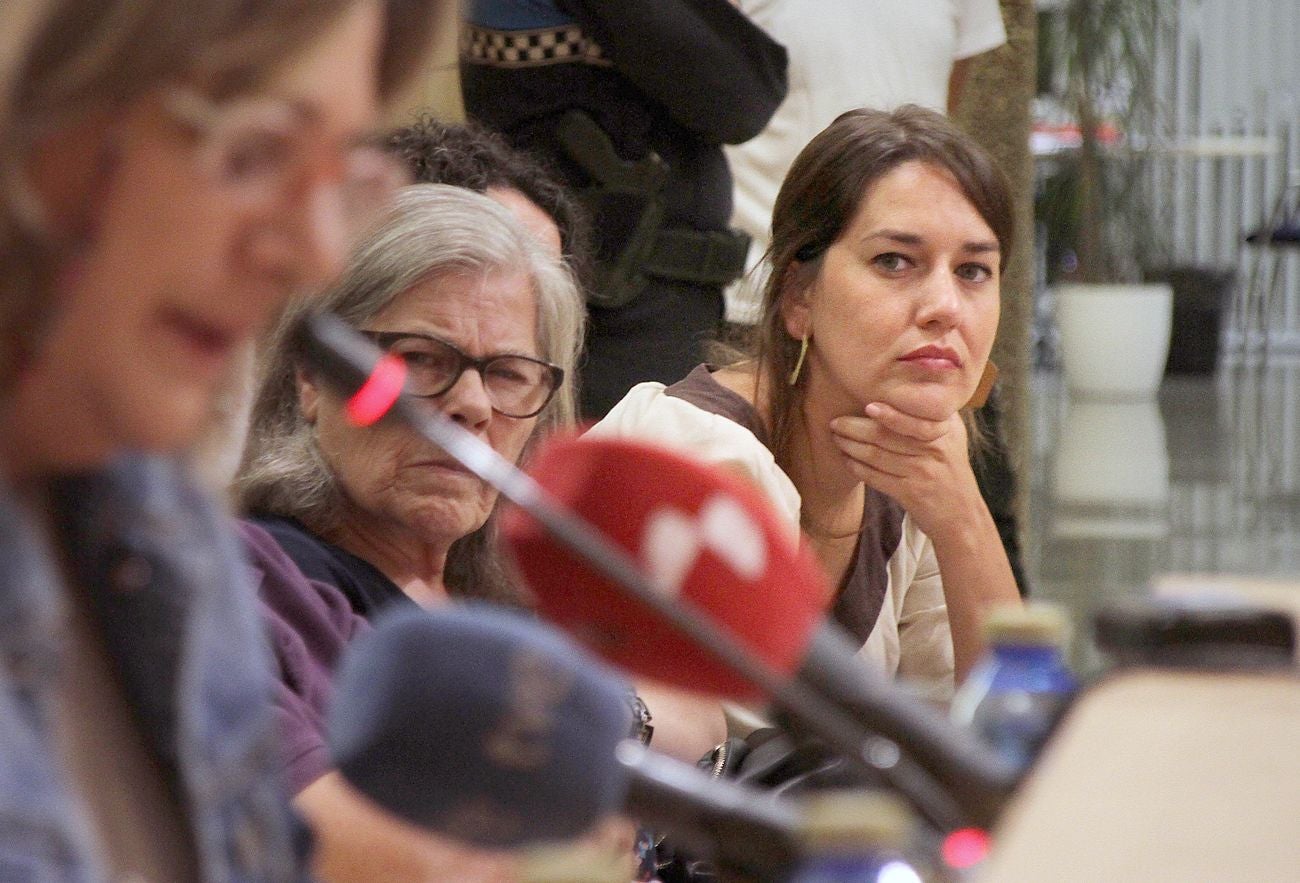 Pleno extraordinario en el Ayuntamiento de Villaquilambre; en la imagen, el alcalde, Manuel García