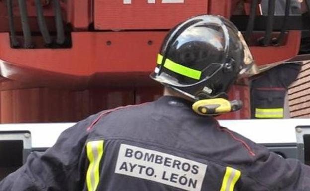 El PSOE reclama «equipos idóneos de protección» para los bomberos de León