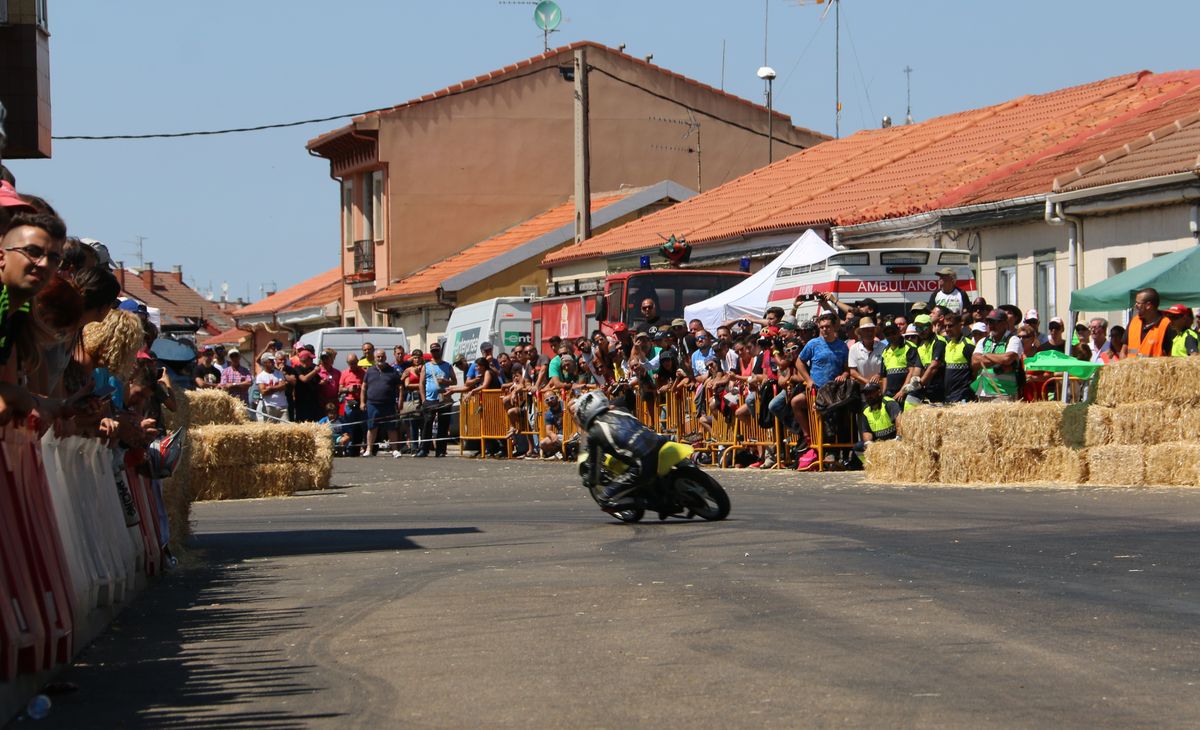 Fotos: Las imágenes del ambiente de La Bañeza durante el Gran Premio de Velocidad