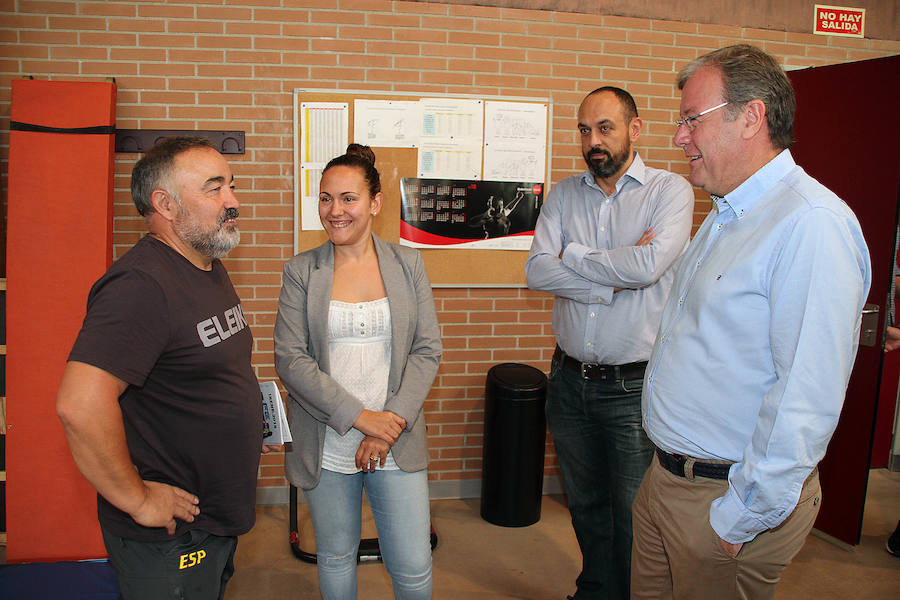 Fotos: Antonio Silván visita a la selección nacional de halterofilia