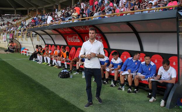 Víctor Cea, entrenador de la Cultural.