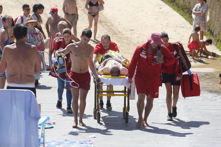 Fotos: Accidente en la playa de San Lorenzo