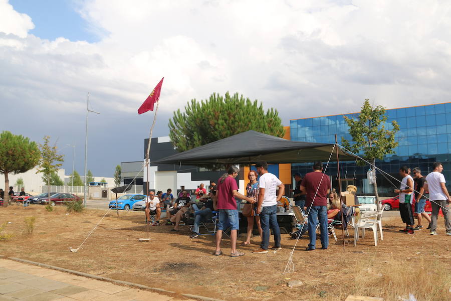 Fotos: Campamento a las puertas de Vestas