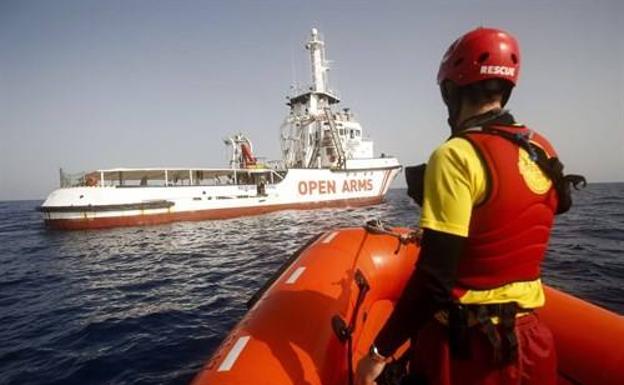 Imagen de Archivo de un barco Astral de Proactiva Open Arms.