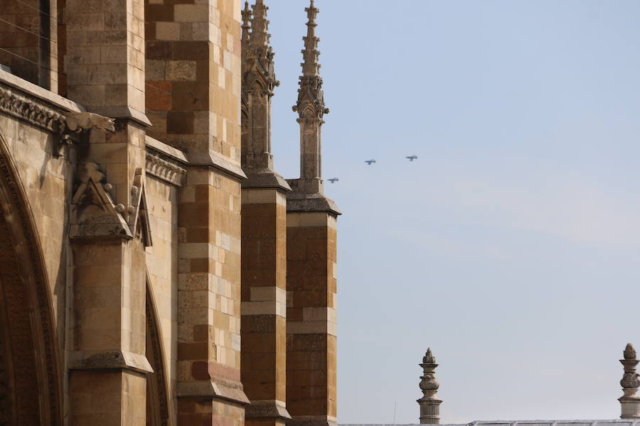 Fotos: Los cazas surcan el cielo de León