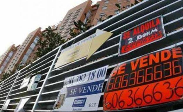 Las hipotecas caen un 3,95% en Castilla y León en el segundo trimestre, frente al aumento nacional del 5,8%