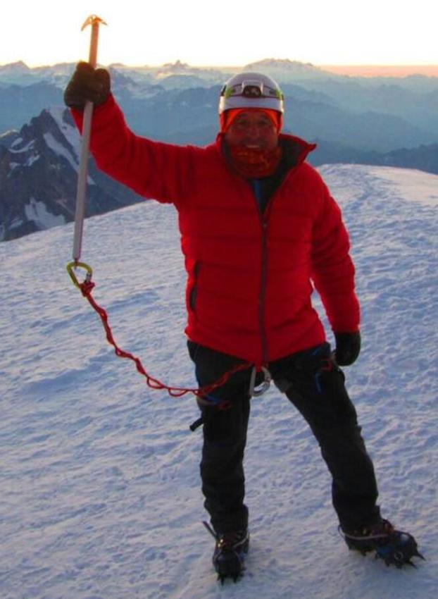 Javier Alonso Casares conquista el Montblanc. 