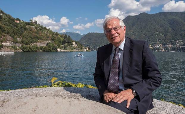 Josep Borrell, en un receso del Foro de diálogo Ambrosetti .