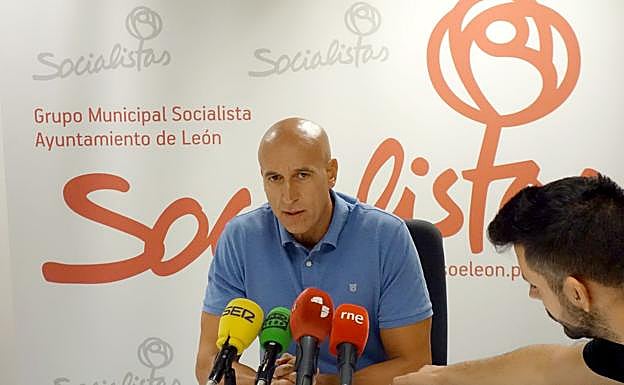 José Antonio Diez, durante la rueda de prensa de este miércoles.