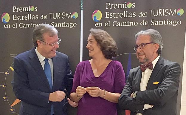 Antonio Silván, en el momento de recibir la distinción.