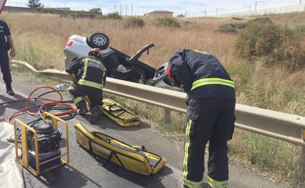 Efectivos de Emergencias en el lugar del suceso.