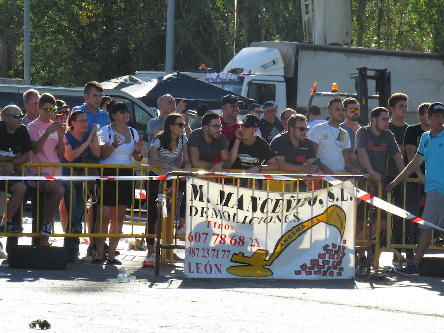 Fotos: ‘Manjar de reyes’ marida motor y gastronomía en el I Ciudad de León