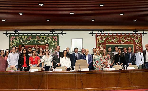 Imagen tras el acto en la ULE.