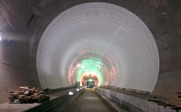 Imagen de uno de los túneles de la Variante de Pajares.