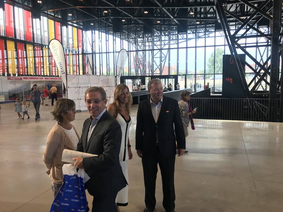 Imágenes de la inauguración de la II Feria Inmobiliaria de vivienda y decoración de León.