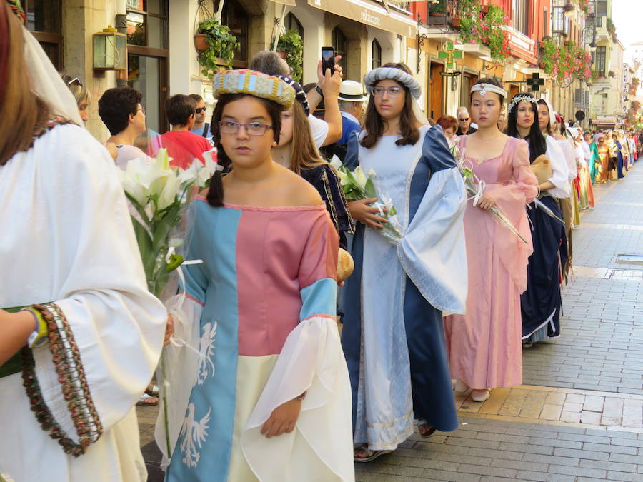 Fotos: El foro u oferta de la Catedral