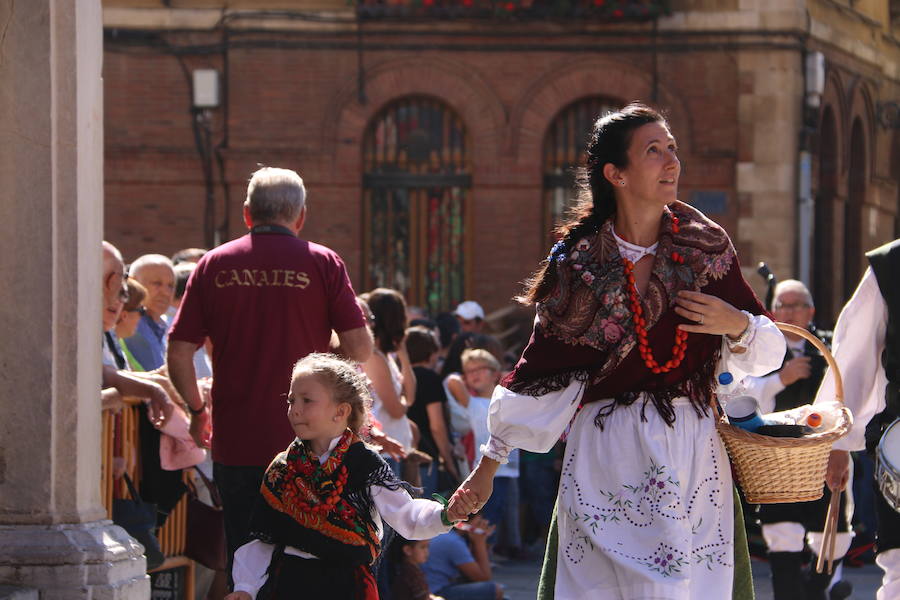 Fotos: 285 pendones leoneses por San Froilán