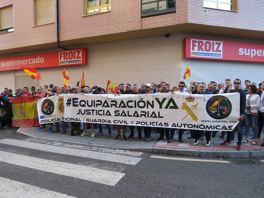 La Policía Nacional y la Guardia Civil de León vuelven a salir a la calle por una equiparación real en los sueldos