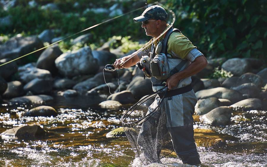 Fotos: El tricampeón del mundo de pesca con mosca, Pablo Castro, inaugura la V temporada de &#039;Conversaciones sin red&#039;