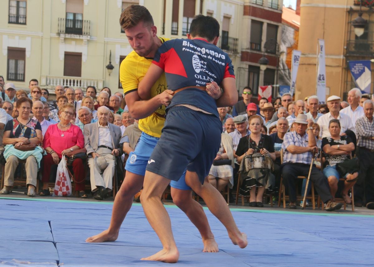Fotos: La Catedral de León preside el Corro de San Froilán
