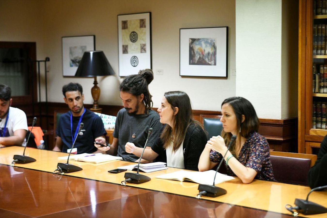 Fotos: Podemos pide la comparecencia de la ministra de Industria en el Congreso por Vestas