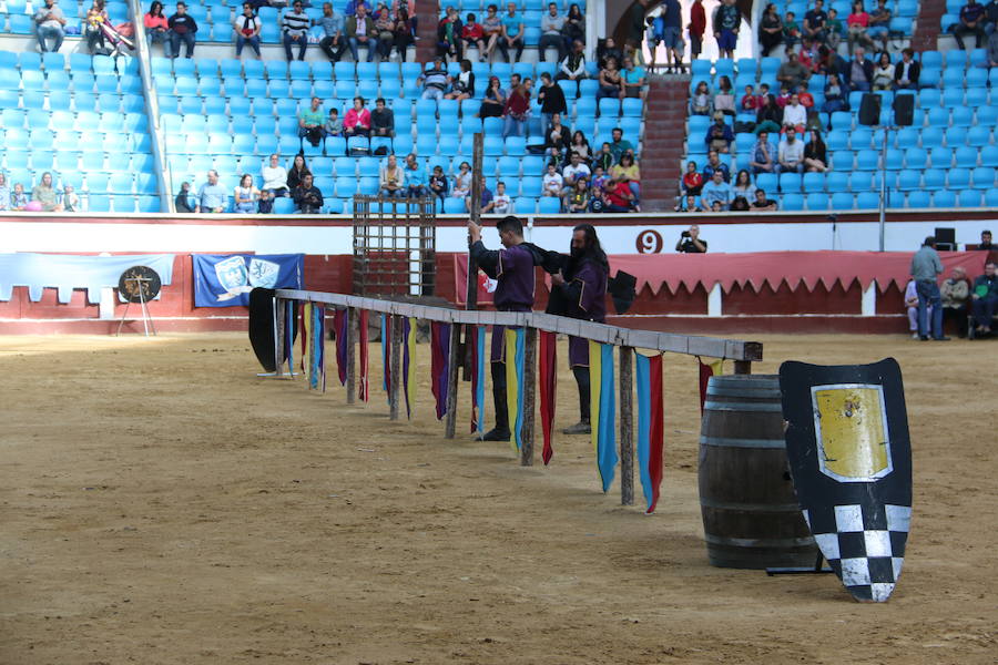 La arena de la Plaza de Toros acoge este año por primera vez la celebración de 'Las Justas Medievales' en honor al patrón