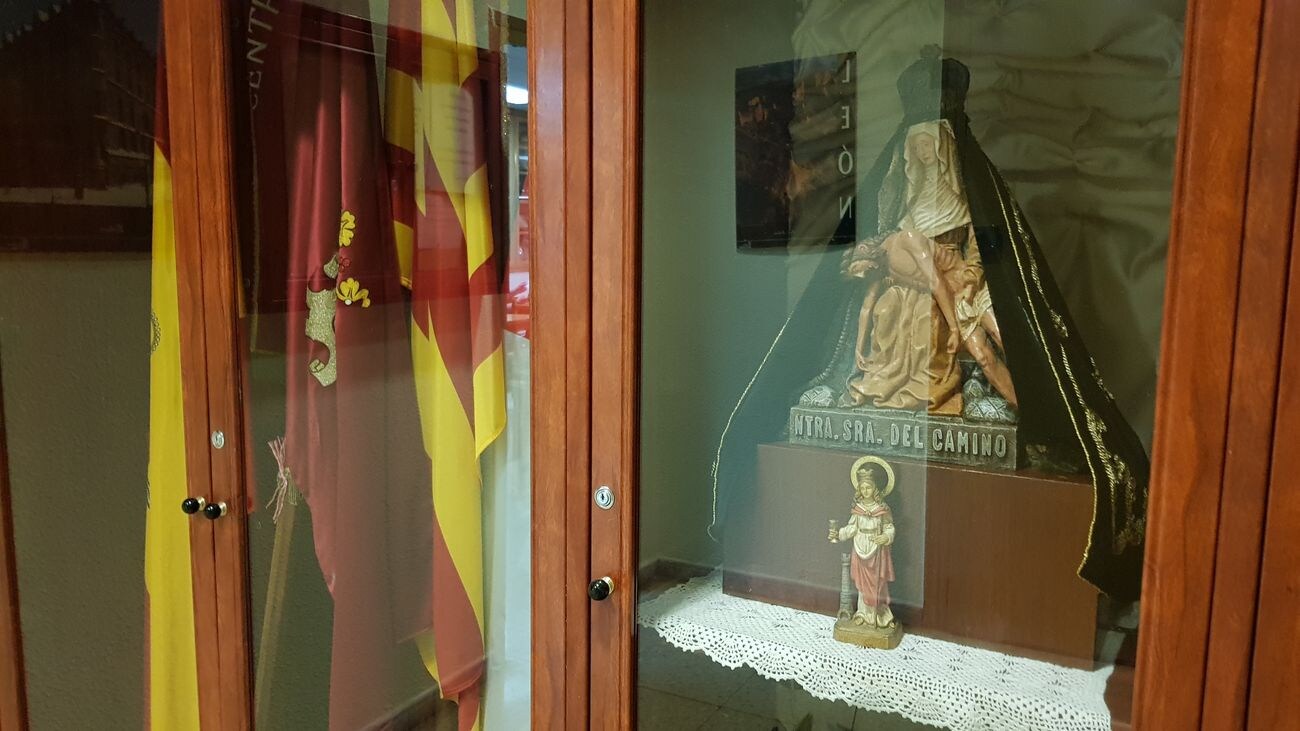 El Centro Leonés en Cataluña conmemora los actos de su patrona con leonoticias como invitado y da cuenta del enorme cariño y sentimiento hacia su tierra | «Esta casa ayuda a que León esté vivo entre nosotros y entre toda la gente y de aquí», aseguran