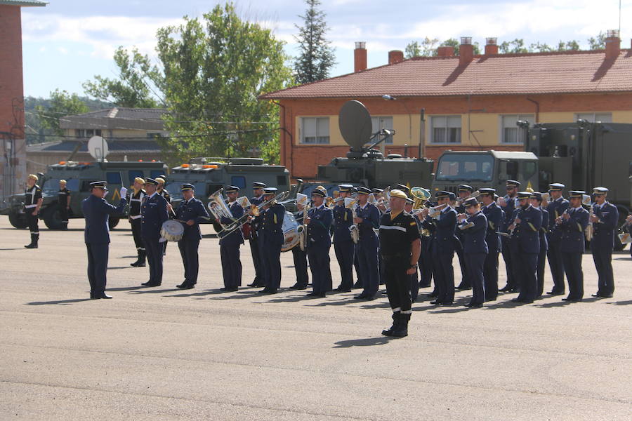 El V Batallón de Intervención en Emergencias de la Unidad Militar de Emergencias, con base en la localidad leonesa de El Ferral del Bernesga celebra la festividad en honor a su Patrona, Nuestra Señora del Rosario.