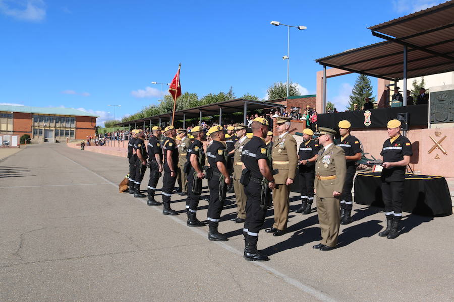 El V Batallón de Intervención en Emergencias de la Unidad Militar de Emergencias, con base en la localidad leonesa de El Ferral del Bernesga celebra la festividad en honor a su Patrona, Nuestra Señora del Rosario.