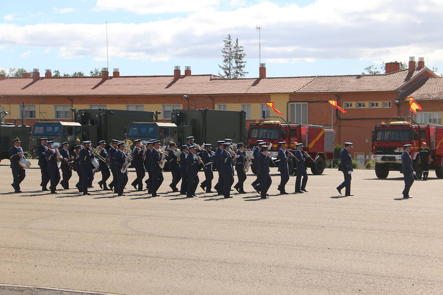 El V Batallón de Intervención en Emergencias de la Unidad Militar de Emergencias, con base en la localidad leonesa de El Ferral del Bernesga celebra la festividad en honor a su Patrona, Nuestra Señora del Rosario.