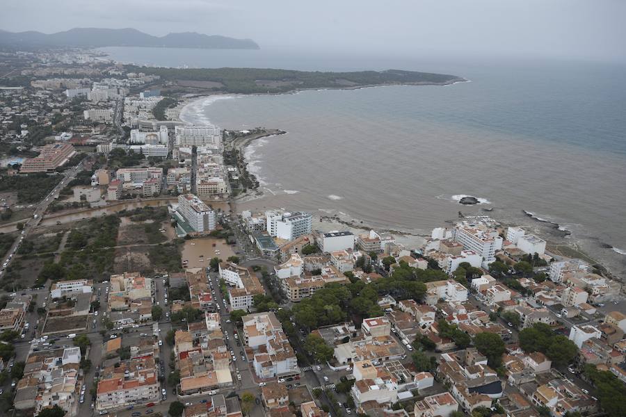 Los efectivos de la UME colaboran en las tareas de recuperación de las zonas afectadas por las inundaciones de Mallorca