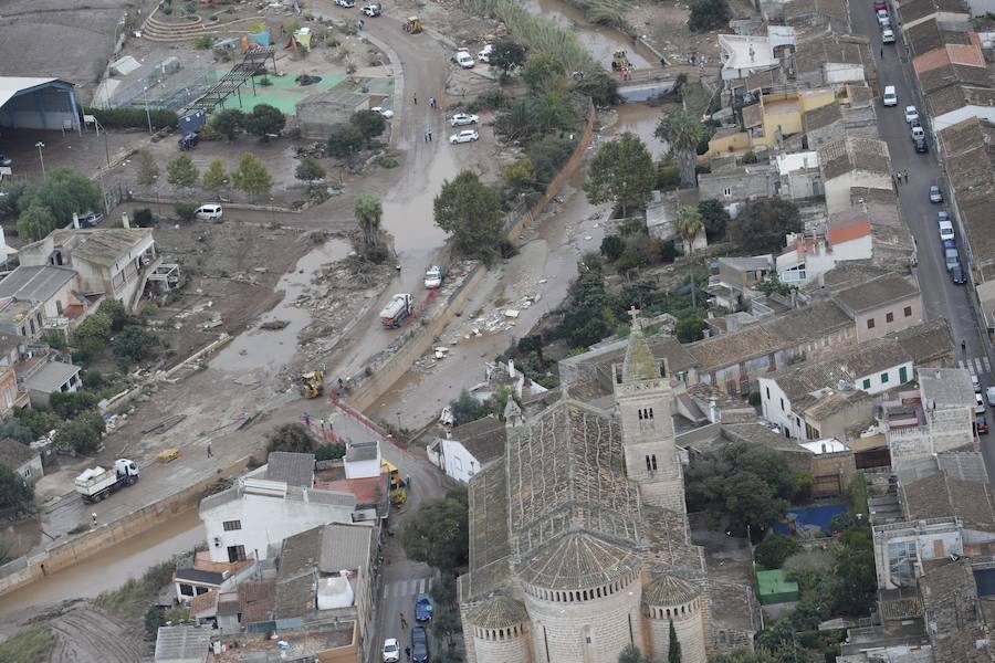 Los efectivos de la UME colaboran en las tareas de recuperación de las zonas afectadas por las inundaciones de Mallorca