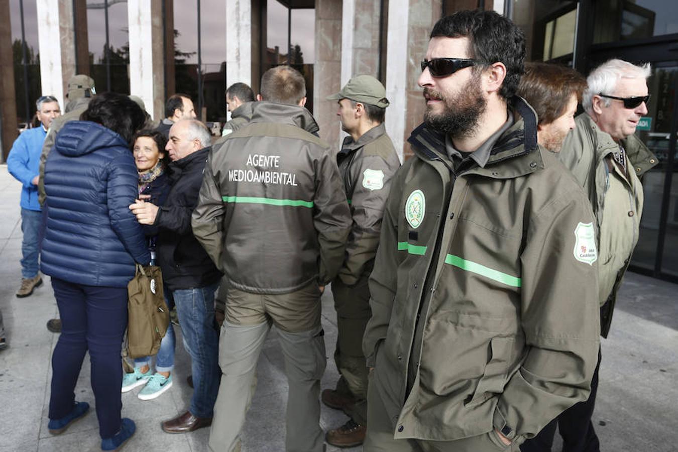 Fotos: Concentración de agentes forestales en León