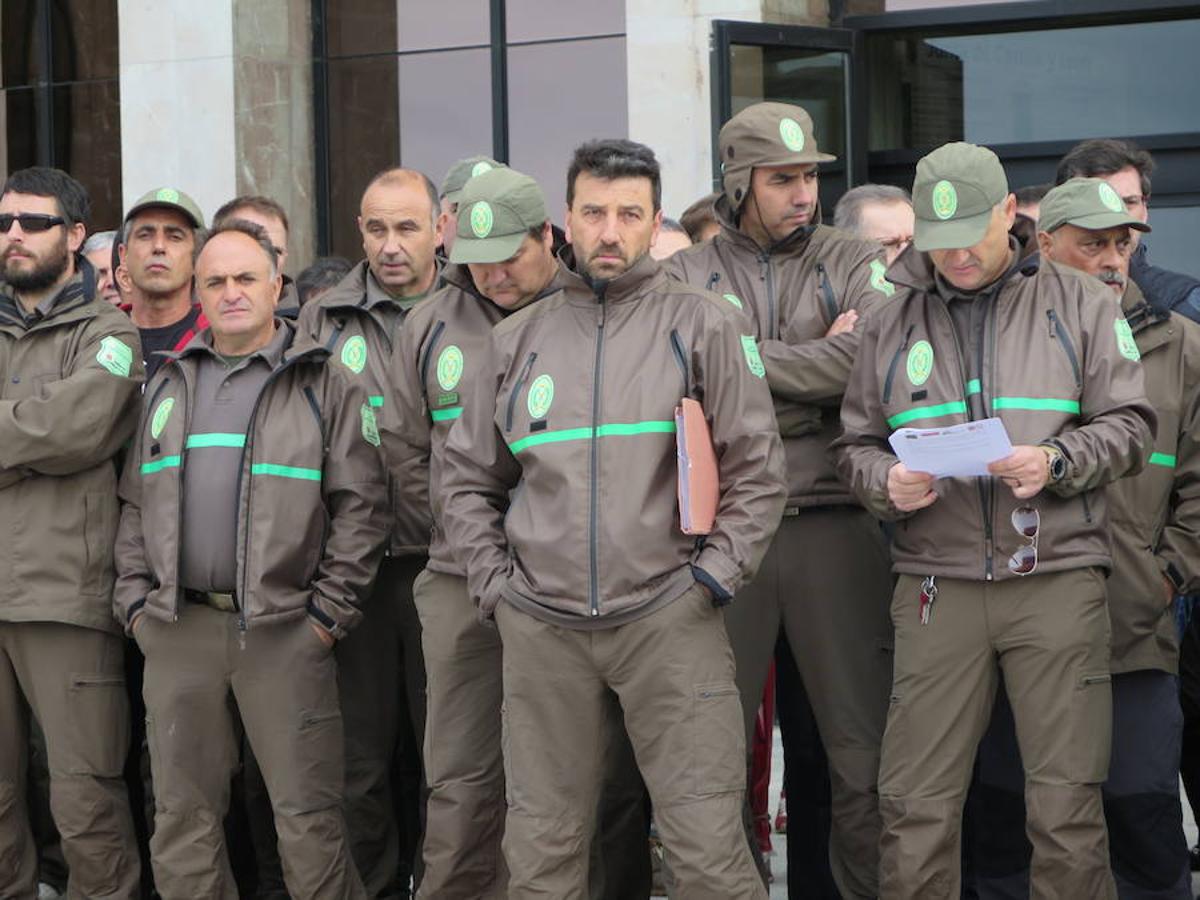 Fotos: Concentración de agentes forestales en León