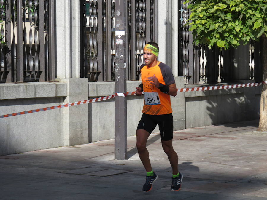 León celebra la carrera 10 kilómetros León, capital española de la gastronomía.