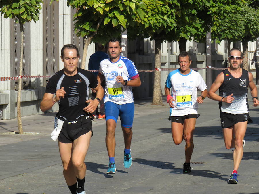 León celebra la carrera 10 kilómetros León, capital española de la gastronomía.