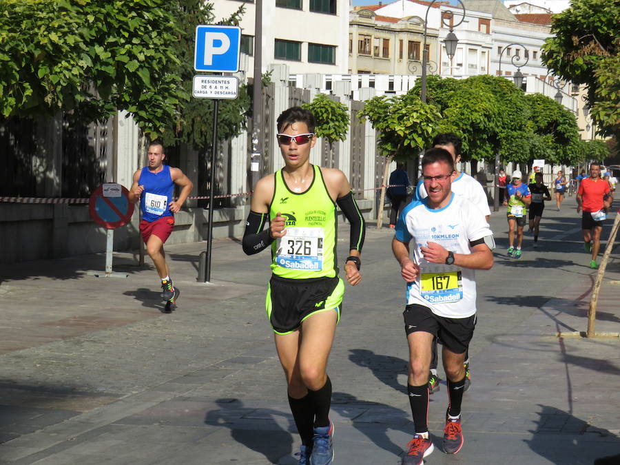 León celebra la carrera 10 kilómetros León, capital española de la gastronomía.