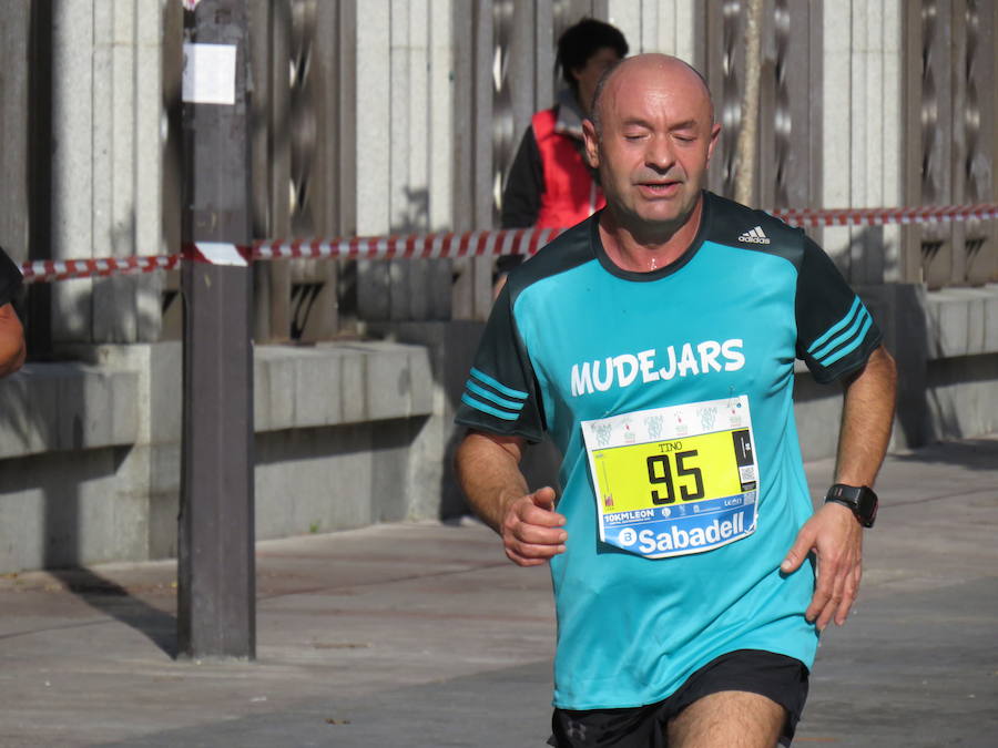 León celebra la carrera 10 kilómetros León, capital española de la gastronomía.