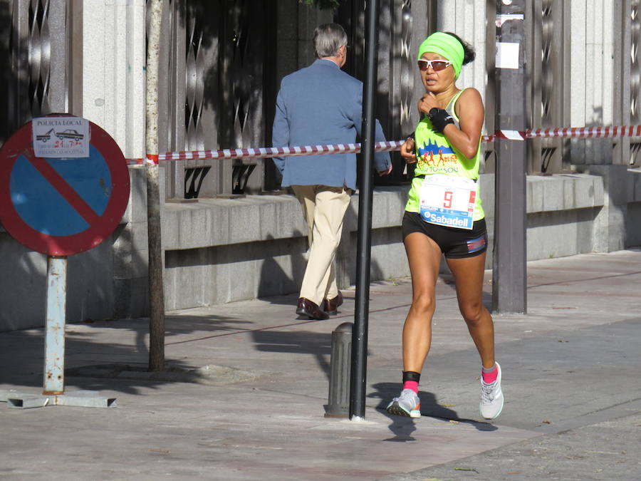 León celebra la carrera 10 kilómetros León, capital española de la gastronomía.