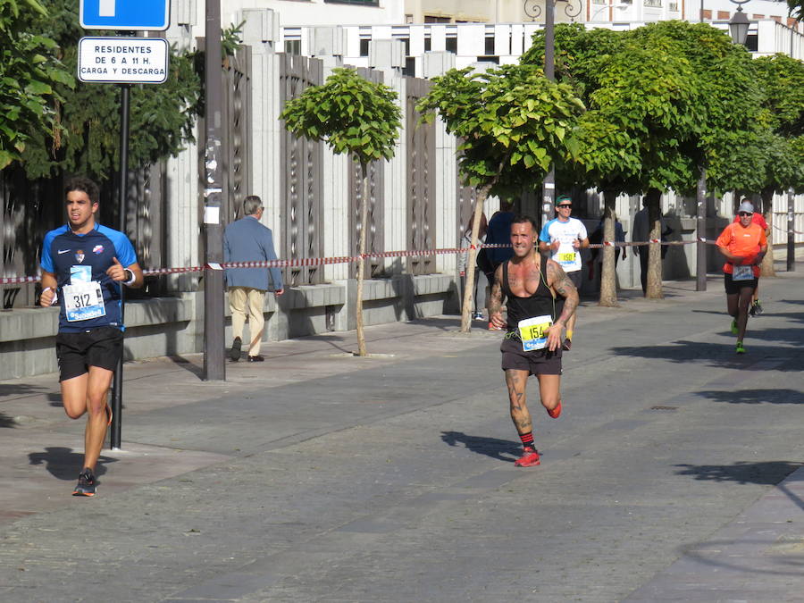 León celebra la carrera 10 kilómetros León, capital española de la gastronomía.