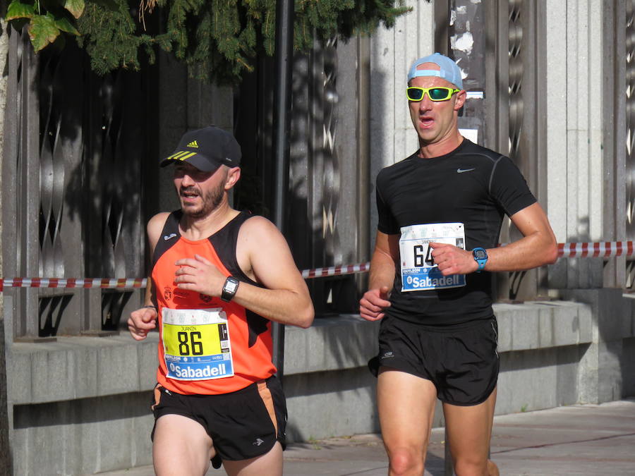 León celebra la carrera 10 kilómetros León, capital española de la gastronomía.