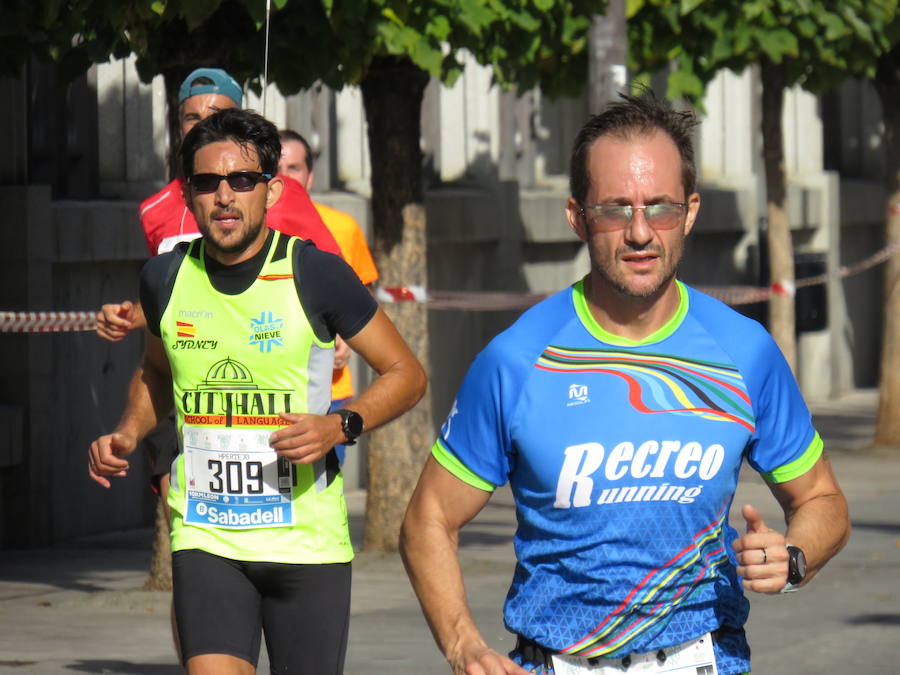 León celebra la carrera 10 kilómetros León, capital española de la gastronomía.