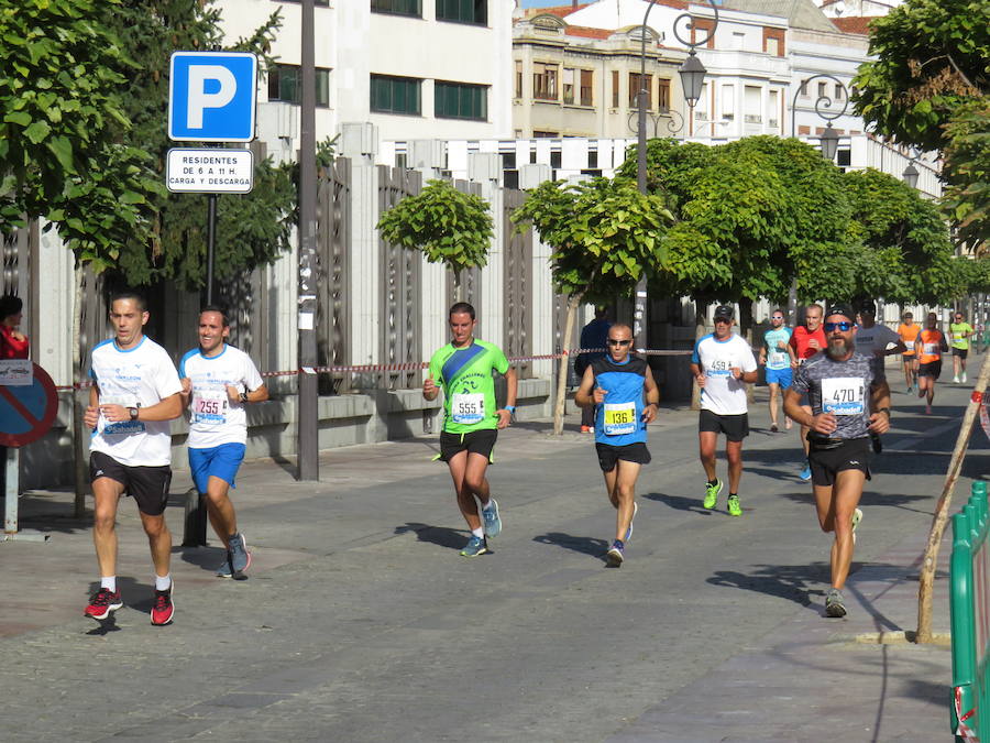 León celebra la carrera 10 kilómetros León, capital española de la gastronomía.