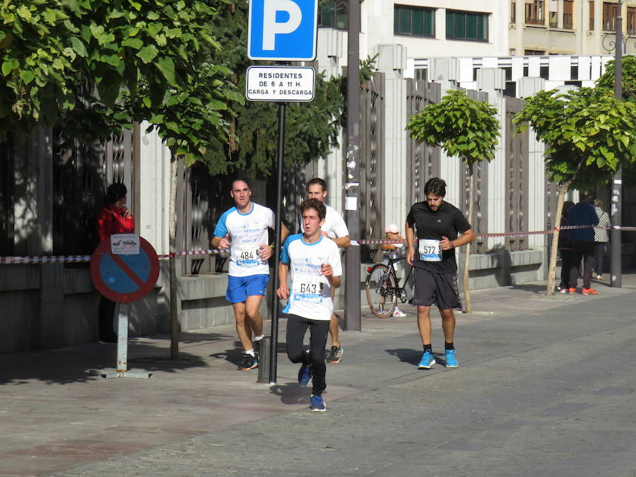 León celebra la carrera 10 kilómetros León, capital española de la gastronomía.